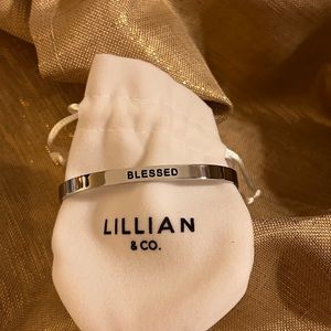 💕🌼Lillian & Co Bracelet